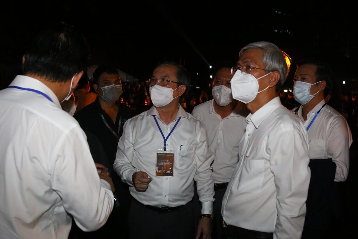 Lãnh đạo TP.HCM kiểm tra, chỉ đạo công tác chuẩn bị buổi lễ.