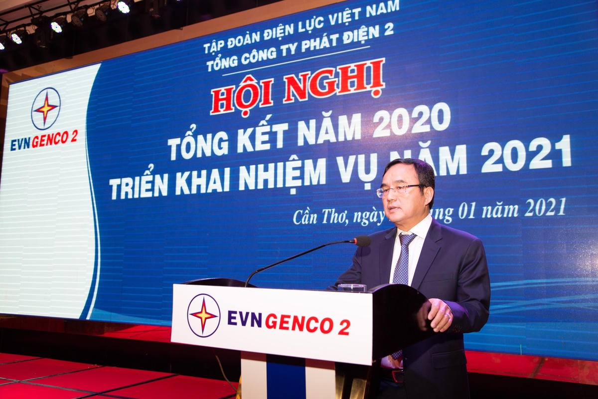 Chủ tịch HĐTV EVN Dương Quang Thành phát biểu tại hội nghị.