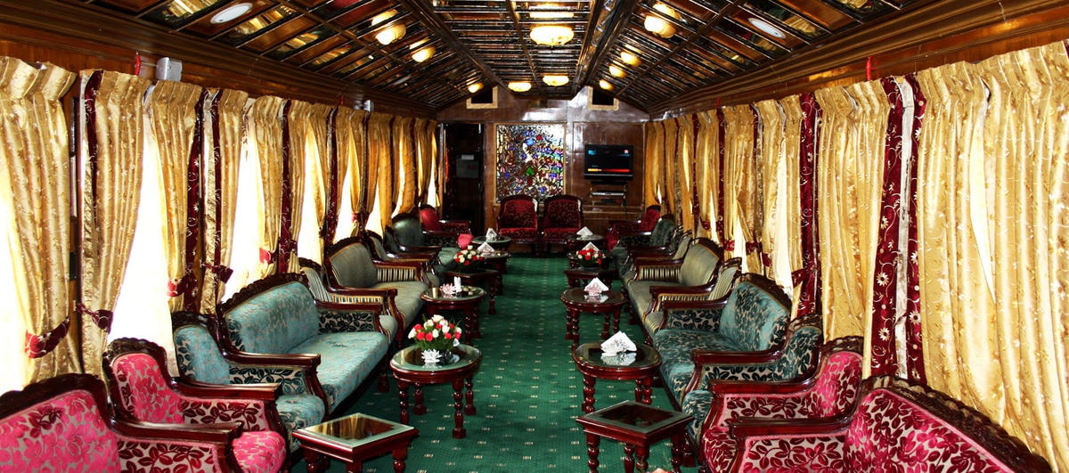 Chuyến tàu hoàng gia Palace On Wheels ở tiểu bang Rajasthan, Ấn Độ. Ảnh: CNN.
