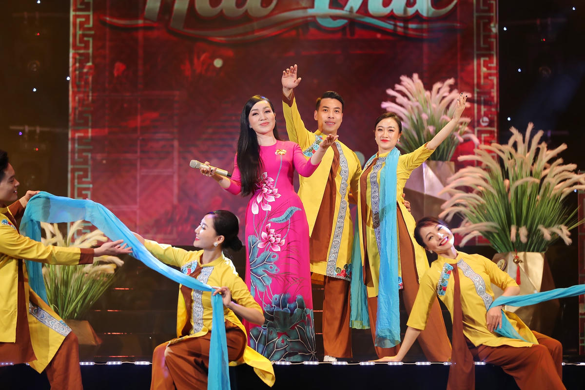 Chủ đề của chương trình như một lời nhắn nhủ quê hương là nơi ấp ôm ta trở về bất cứ lúc nào.