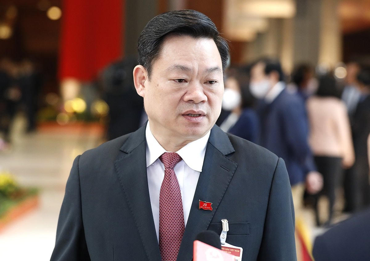 Bí thư Tỉnh ủy Bắc Kạn Hoàng Duy Chinh trả lời báo chí.
