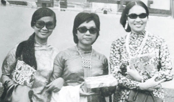 Từ trái qua: Khánh Ly, Lệ Thu, Thái Thanh - 3 giọng ca nổi tiếng Sài Gòn một thời là những người bạn thân thiết ngoài đời. (Ảnh TL).