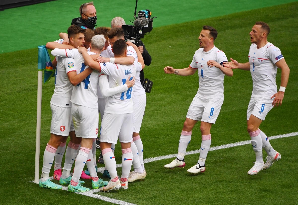 CH Séc giành chiến thắng 2-0 trước Scotland (Ảnh: Reuters).