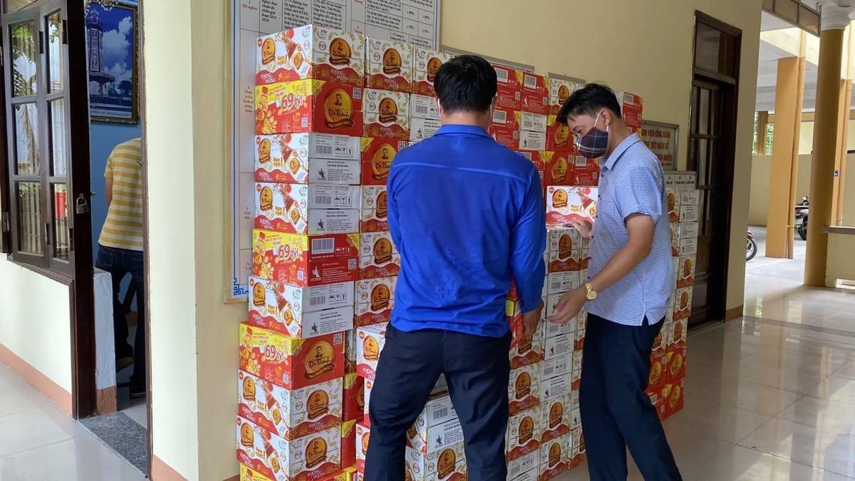 Trà Thanh Nhiệt Dr Thanh tiếp sức cho đồng bào, chiến sĩ tại Quảng Nam