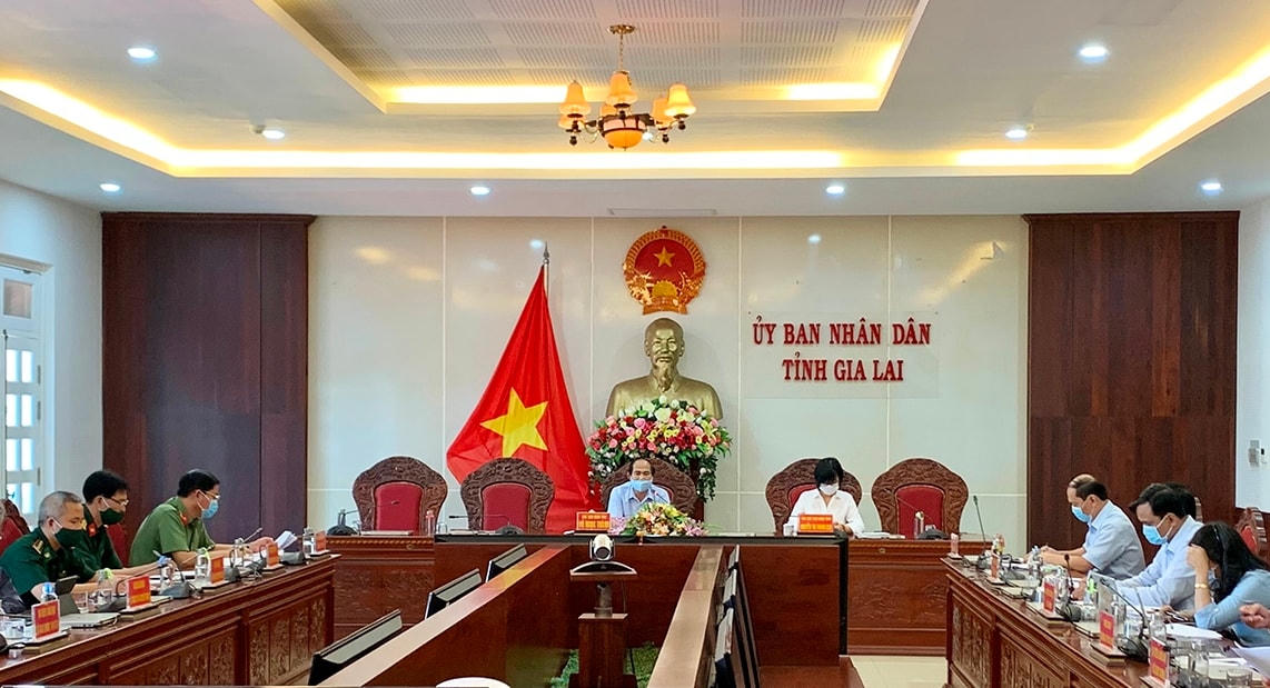 Quang cảnh cuộc họp.