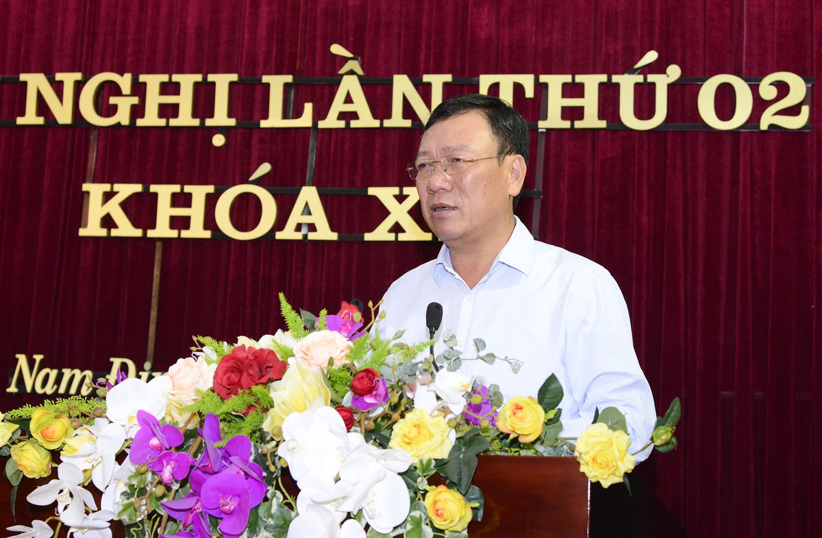 Bí thư Tỉnh ủy Nam Định Đoàn Hồng Phong chỉ đạo tại hội nghị.