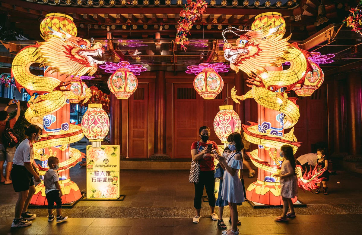 Không khí Tết Nguyên đán ở Singapore. Ảnh: NY Times.  