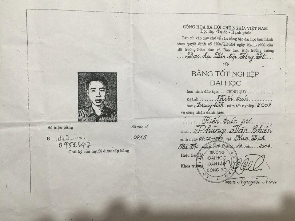 Nội dung Bằng tốt nghiệp đại học ông Chiến nộp cho tổ chức khi được tuyển dụng, bổ nhiệm.