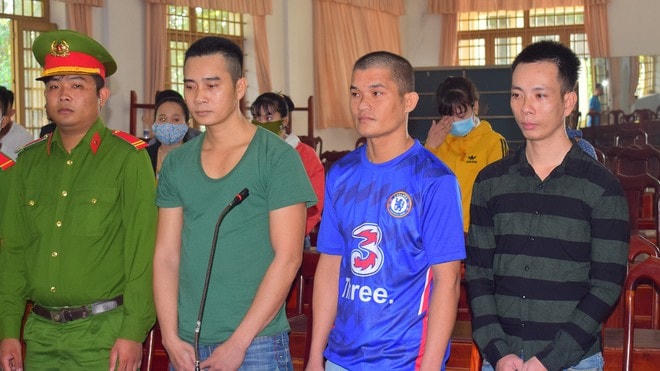 Bị cáo Trịnh Vũ Bão bị tuyên phạt 7 năm tù về tội đưa người xuất nhập cảnh trái phép.