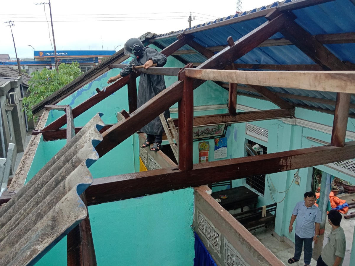 Bão số 5 đã khiến 29 ngôi nhà tại tỉnh Thừa Thiên - Huế bị tốc mái.