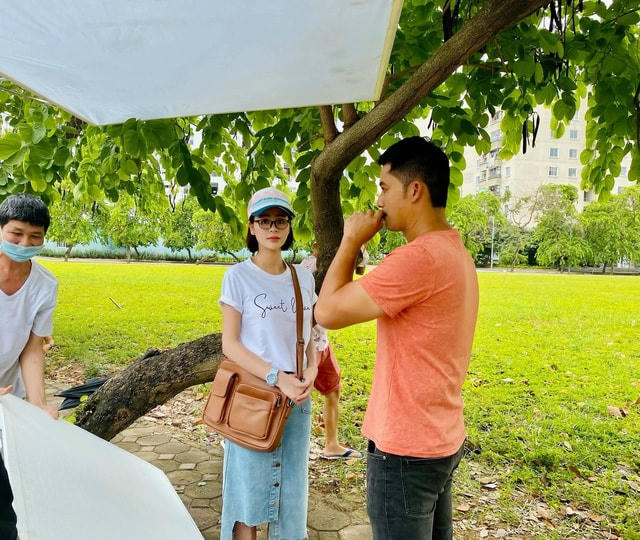 Trong dự án "Mặt nạ gương", Lương Thu Trang sẽ đóng cặp cùng Bảo Anh - nam diễn viên gây ấn tượng với các vai cảnh sát và vai Bảo ngậu trong Người phán xử.