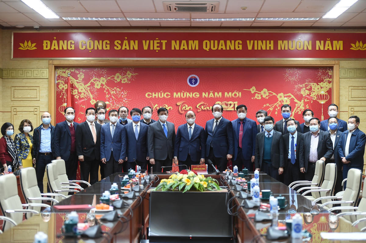 Thủ tướng Nguyễn Xuân Phúc đã tới thăm, làm việc và chúc Tết Bộ Y tế. Ảnh: VGP/Quang Hiếu.