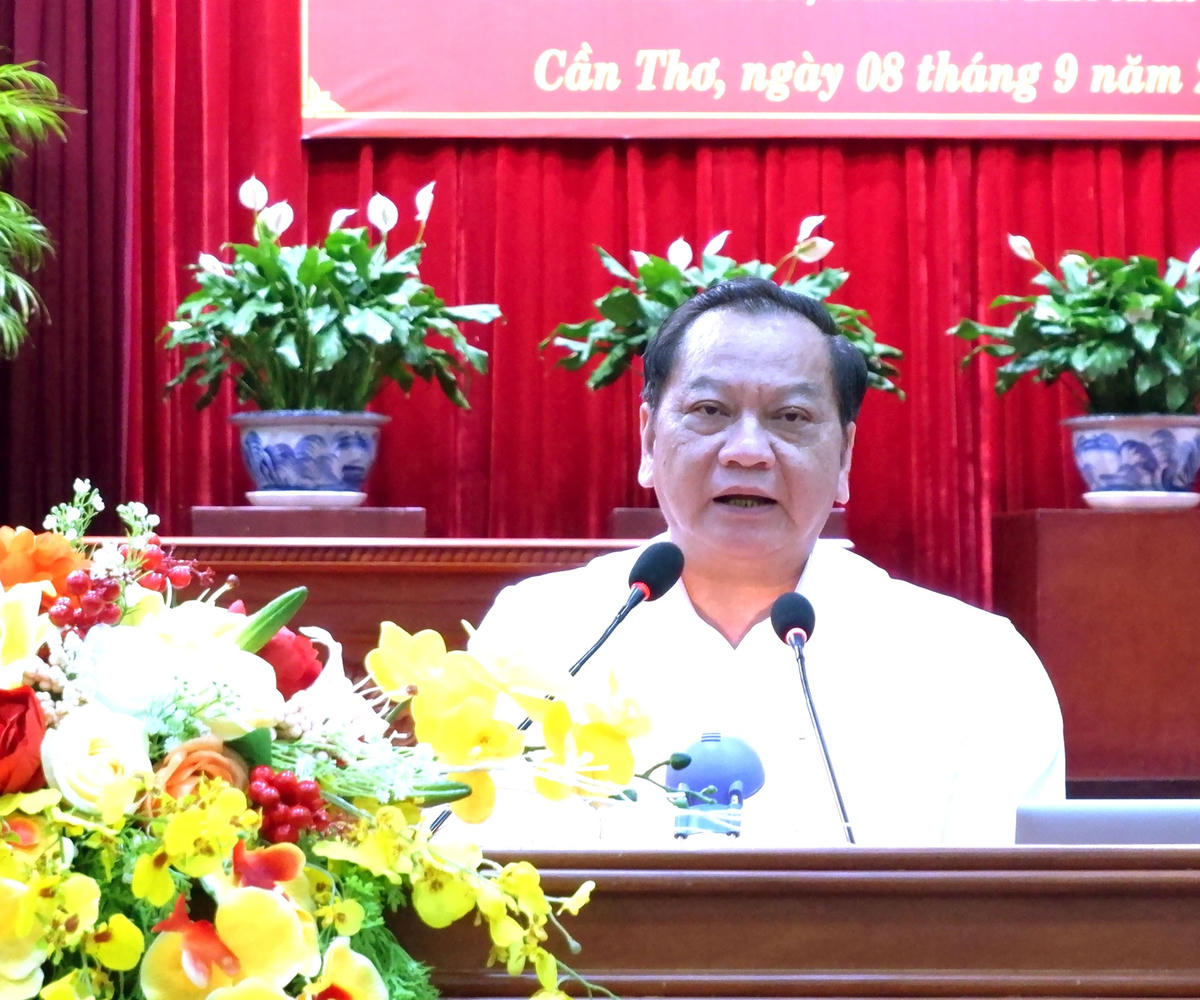 Ông Trần Quốc Trung phát biểu tại hội nghị 