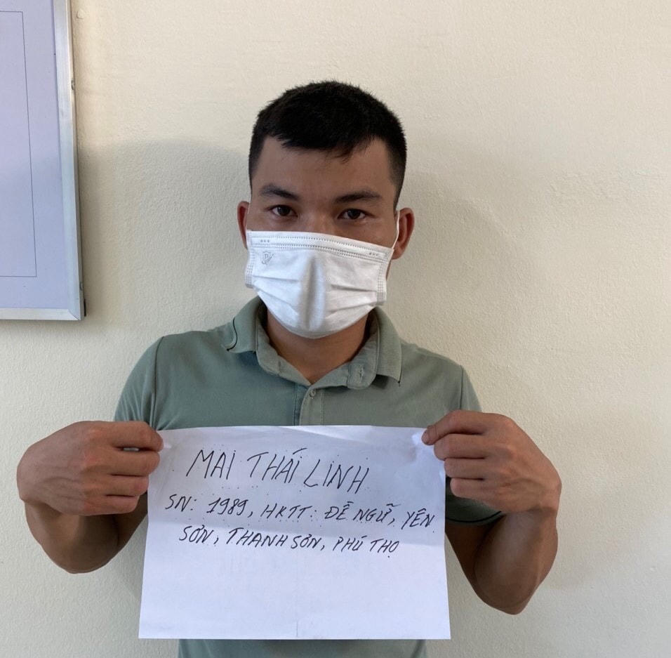 Công an phường Phương Nam đã kịp thời bắt giữ trường hợp vi phạm. Ảnh: Công an Quảng Ninh.