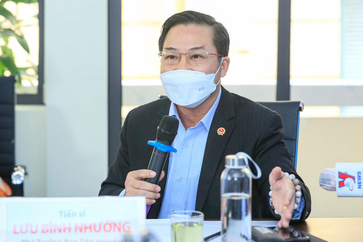 TS Lưu Bình Nhưỡng phát biểu tại Tọa đàm. Ảnh: Quang Vinh.