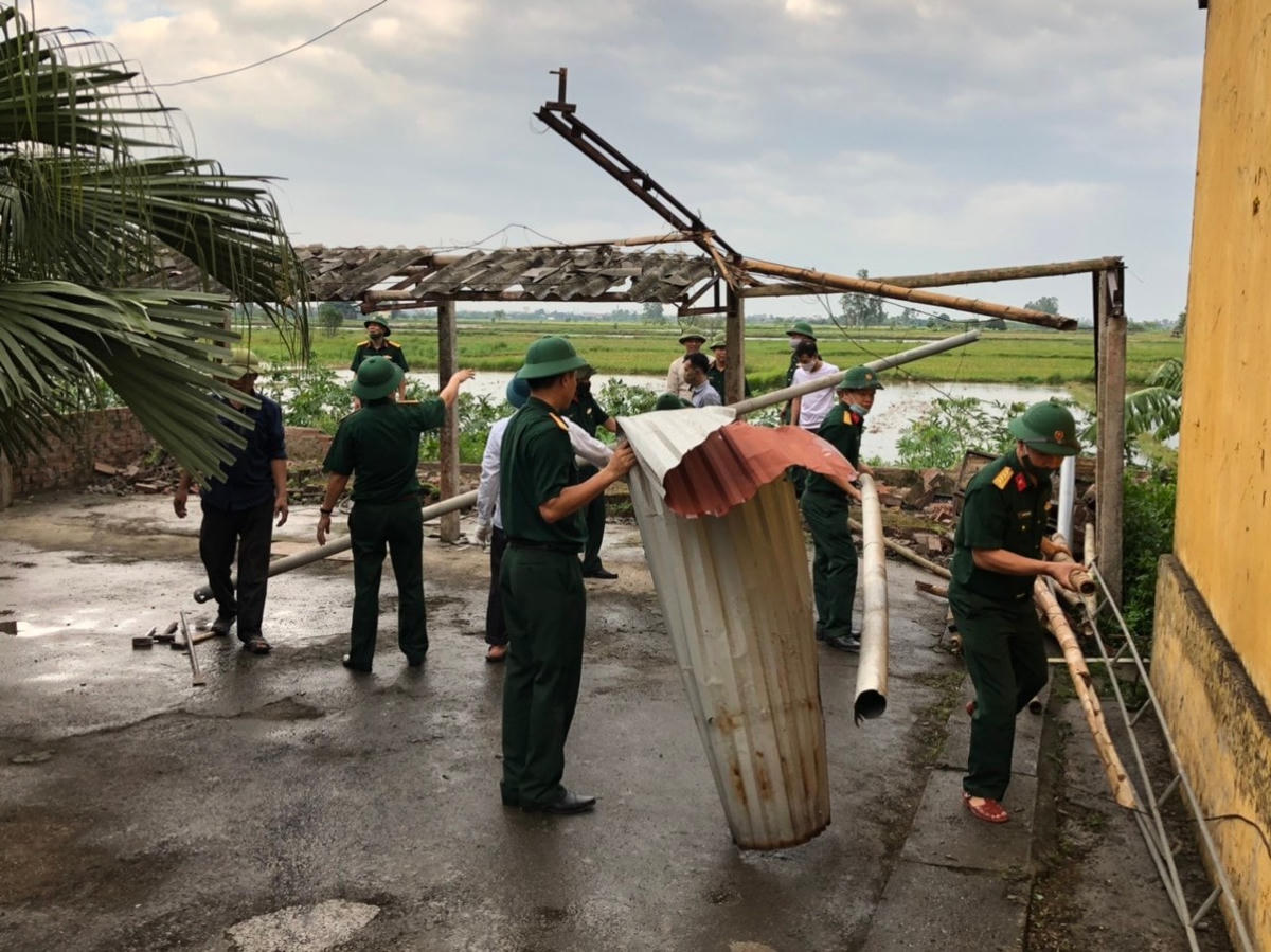 [ẢNH] Thái Bình: Một cơn dông cuốn bay tiền tỷ