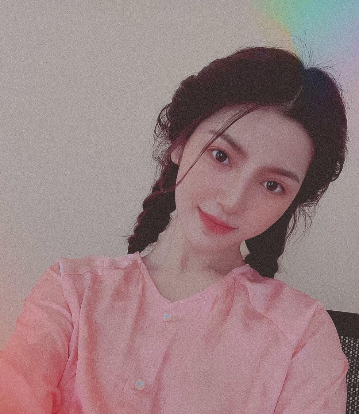 Theo thông tin trên trang cá nhân, Thanh Huyền làm việc trong lĩnh vực kinh doanh và marketing, trước đây từng bán hàng online với đủ loại mặt hàng khác nhau.