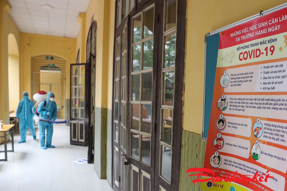 Các điểm thi đã được tiến hành phun khử khuẩn toàn bộ. Ảnh: Quang Vinh. 