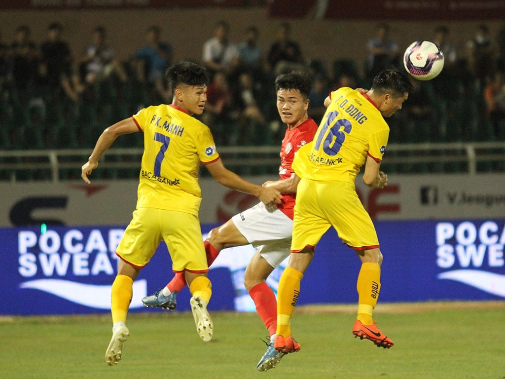 Trong khi khả năng tấn công của SL Nghệ An trận này không tốt.