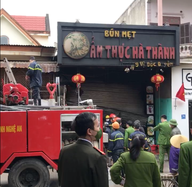 Lực lượng chức năng khống chế đám cháy sau 20 phút.