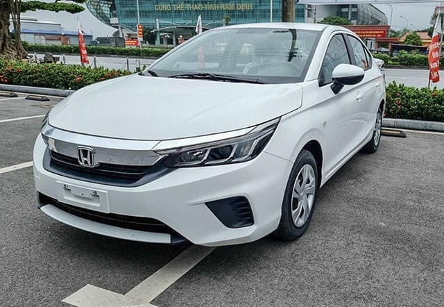Những mẫu ô tô mới trong tháng 4 cho khách Việt lựa chọn