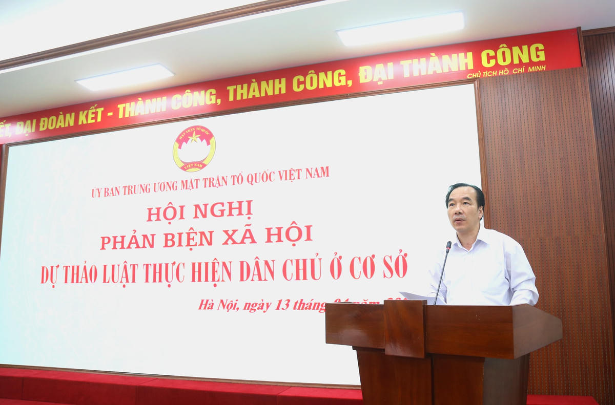 Phó Chủ tịch Ngô Sách Thực phát biểu khai mạc Hội nghị.