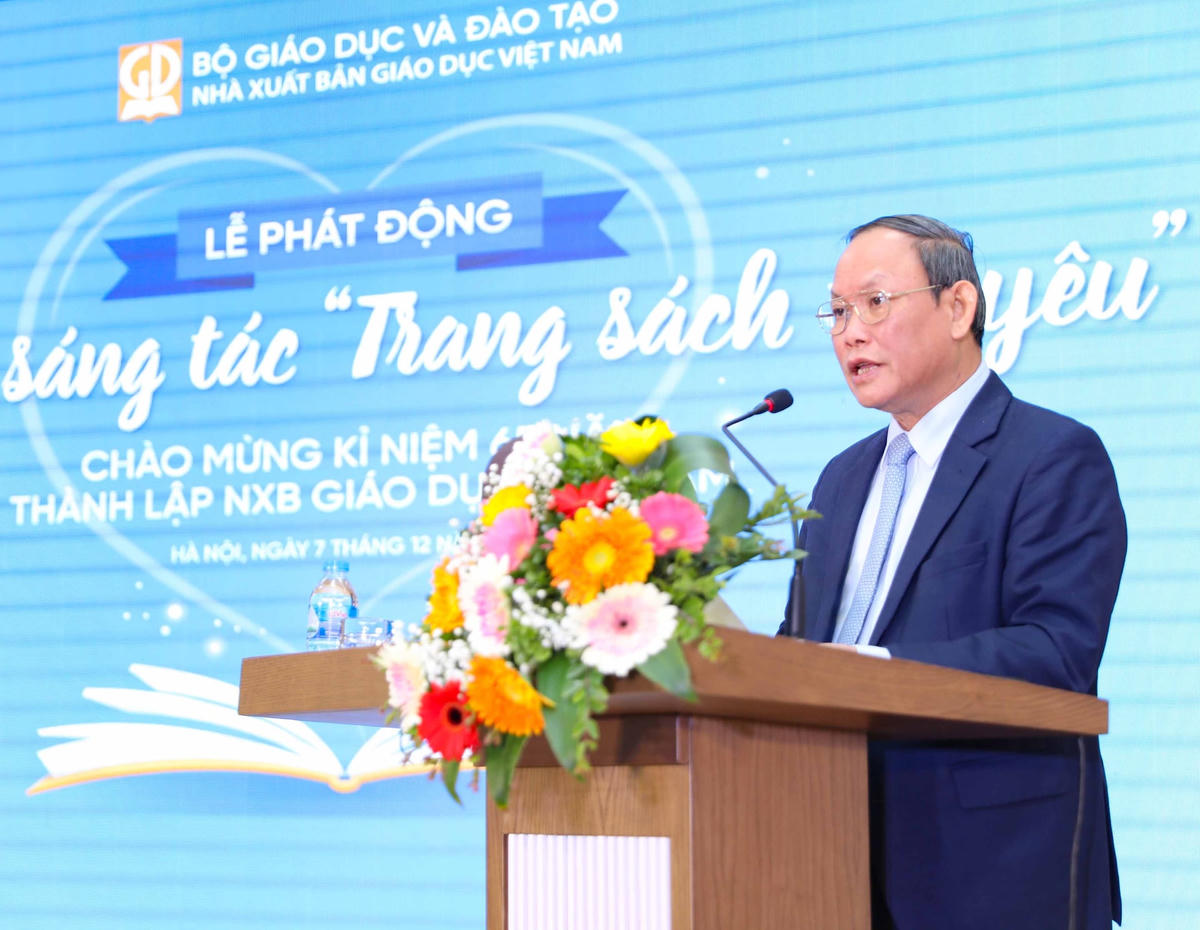 Ông Nguyễn Đức Thái, Chủ tịch Hội đồng thành viên NXB Giáo dục Việt Nam phát biểu khai mạc Lễ phát động cuộc thi. Ảnh: Thanh Tùng.
