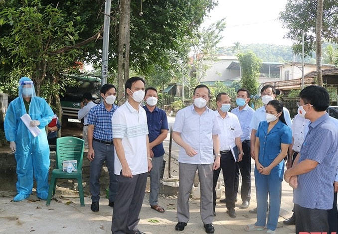 Lãnh đạo tỉnh Thanh Hóa yêu cầu huyện Thạch Thành tập trung truy vết, khoanh vùng các địa điểm có nguy cơ lây lan dịch bệnh.