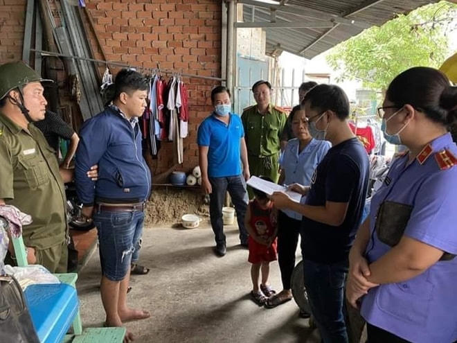 Cơ quan chức năng đọc Lệnh bắt khẩn cấp đối với Lê Tấn Thành để điều tra về  hành vi "Cố ý gây thương tích".