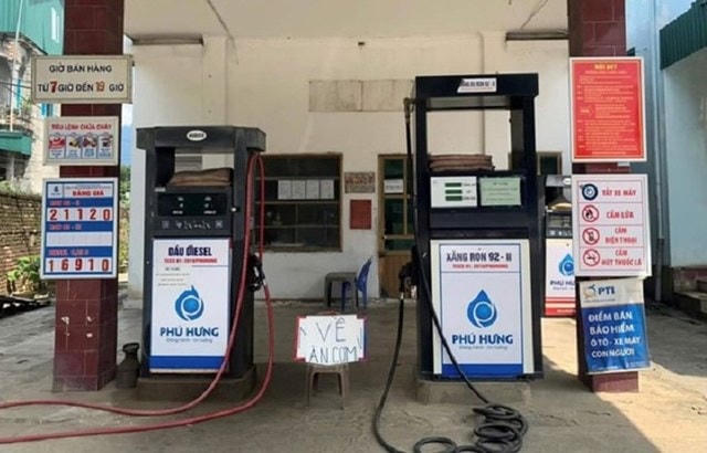 Cửa hàng xăng dầu Minh Quang, thuộc Công ty TNHH Thương mại & dịch vụ Phú Hưng.