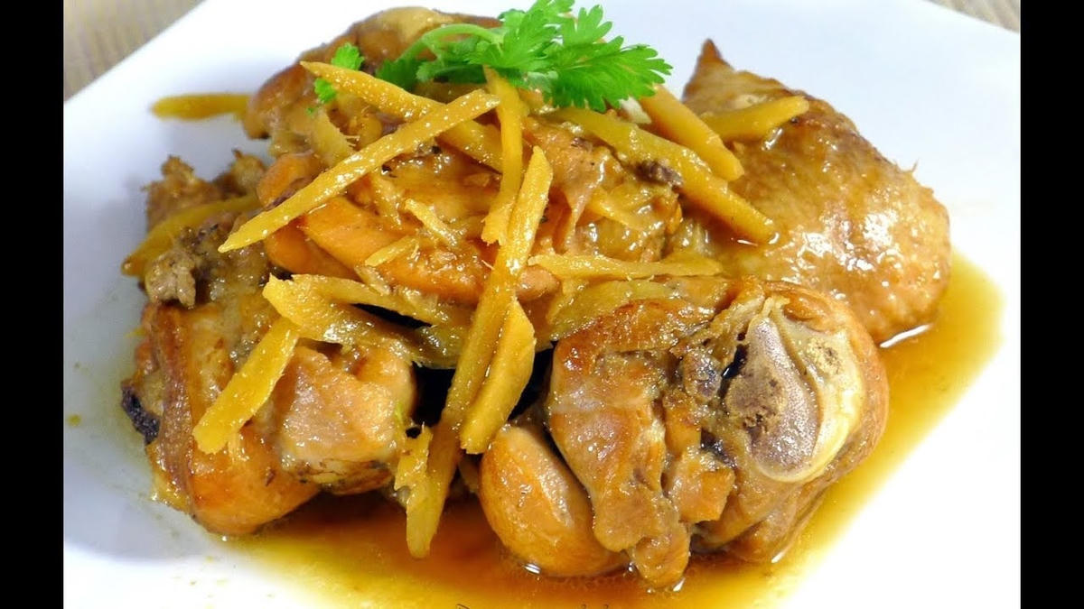Món vịt kho gừng ấm bụng ngày mưa lạnh.