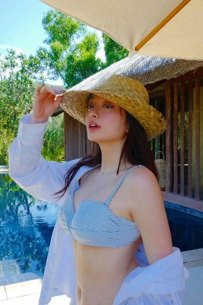 Kathy Nguyễn đang thèm lắm 1 chuyến đi biển.