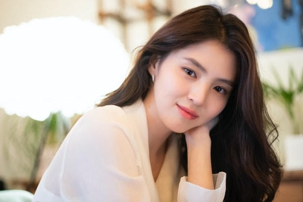 Nữ diễn viêm vào vai "tiểu tam" trong "Thế giới hôn nhân" vướng phải lùm xùm không đáng có.