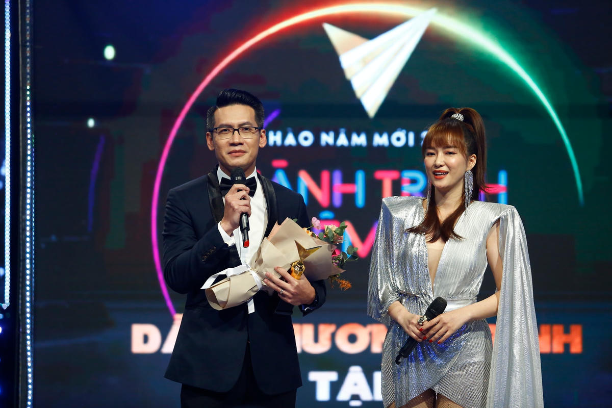 Dẫn chương trình ấn tượng: BTV Tuấn Dương.