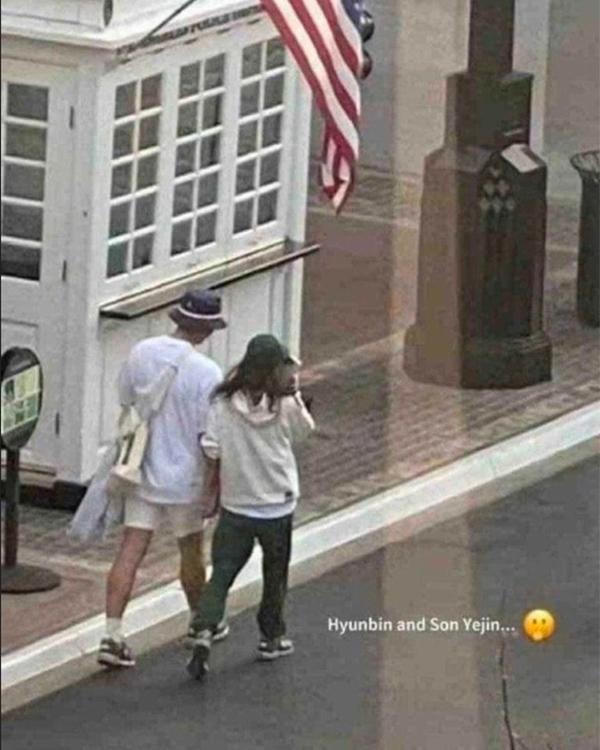 Hình ảnh Hyun Bin và Son Ye tay trong tay hưởng tuần trăng mật tại Mỹ.