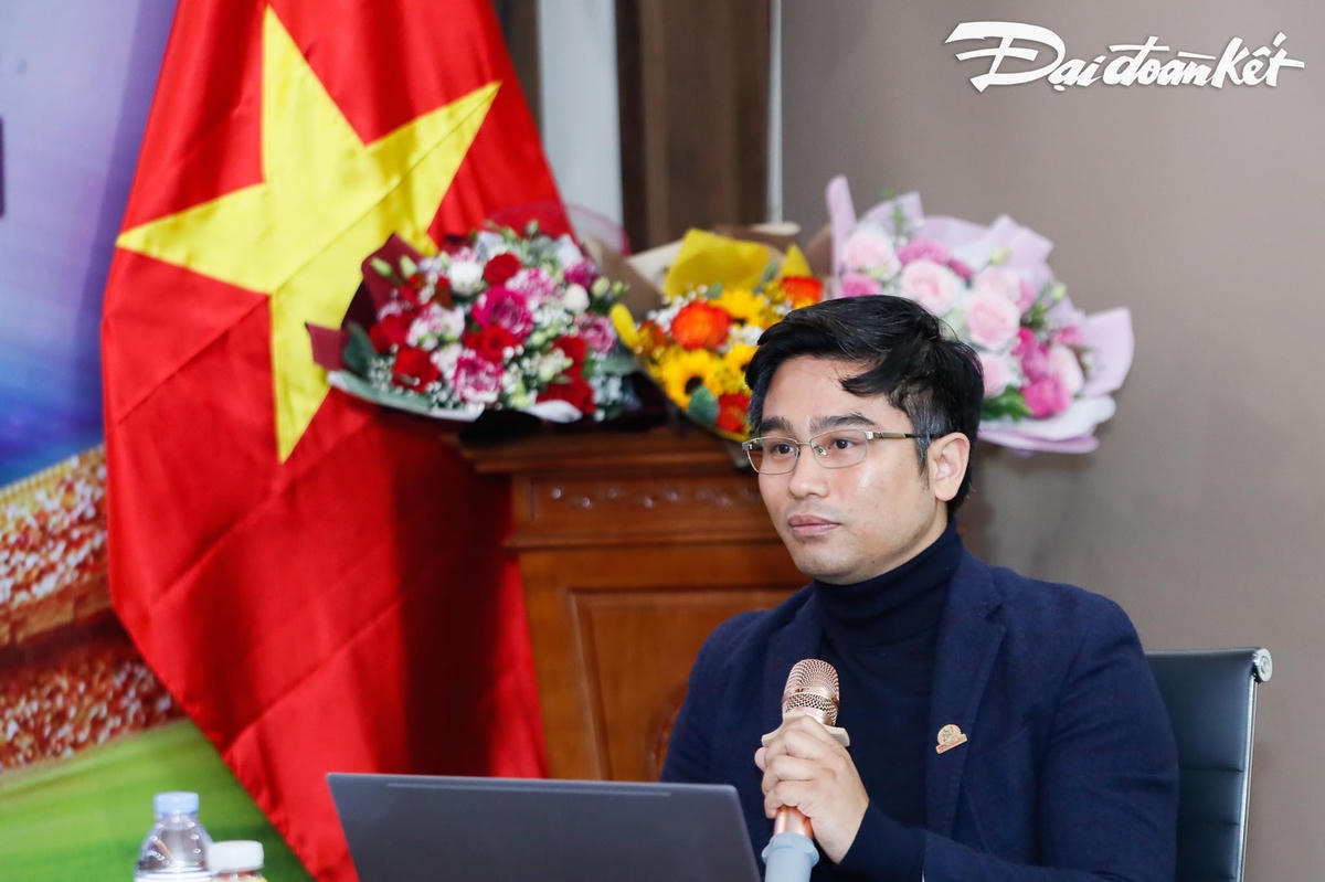Nhà báo Nguyễn Công Khanh tại Tọa đàm. Ảnh: Quang Vinh.
