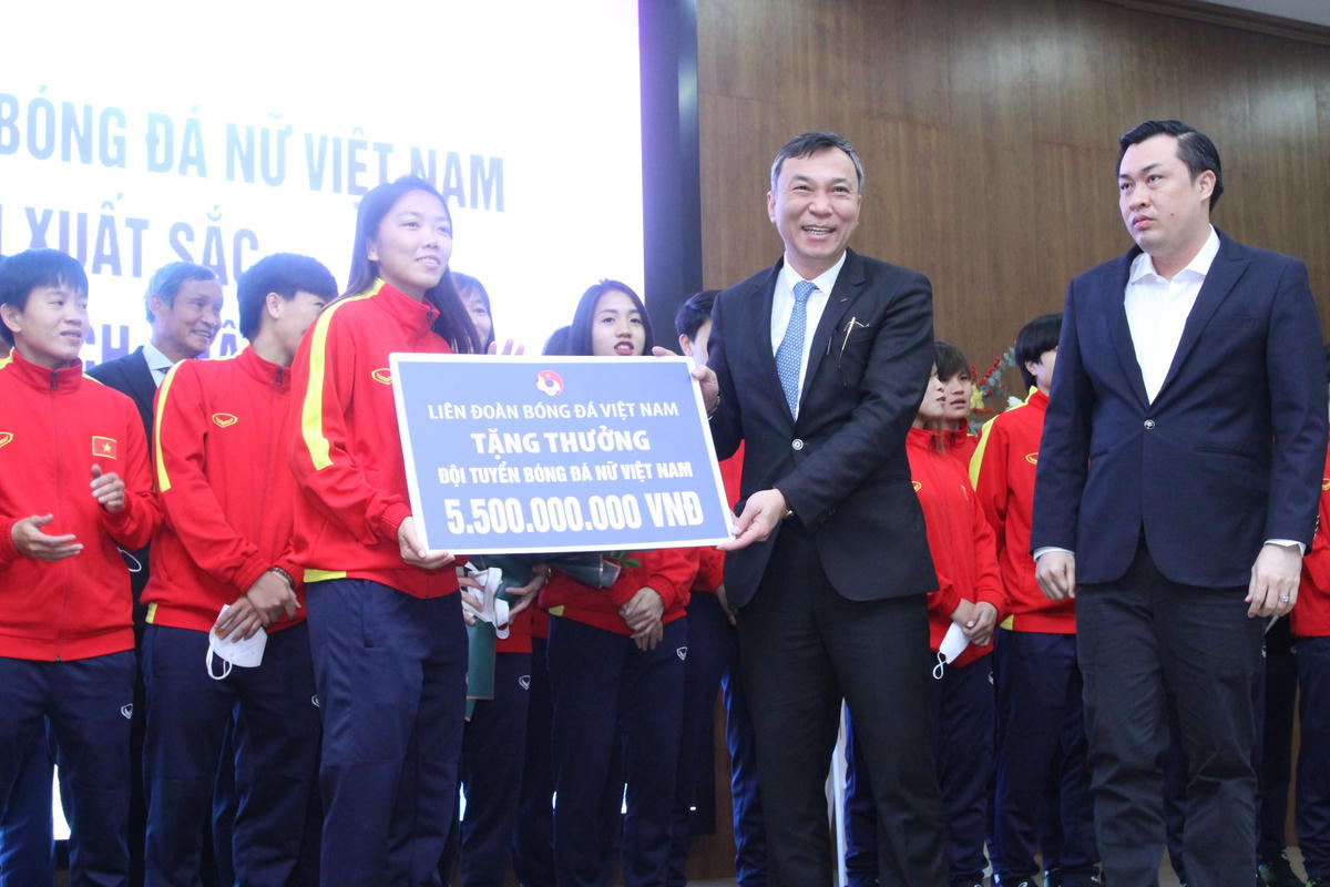 Phần thưởng của VFF dành cho tuyển nữ Việt Nam.