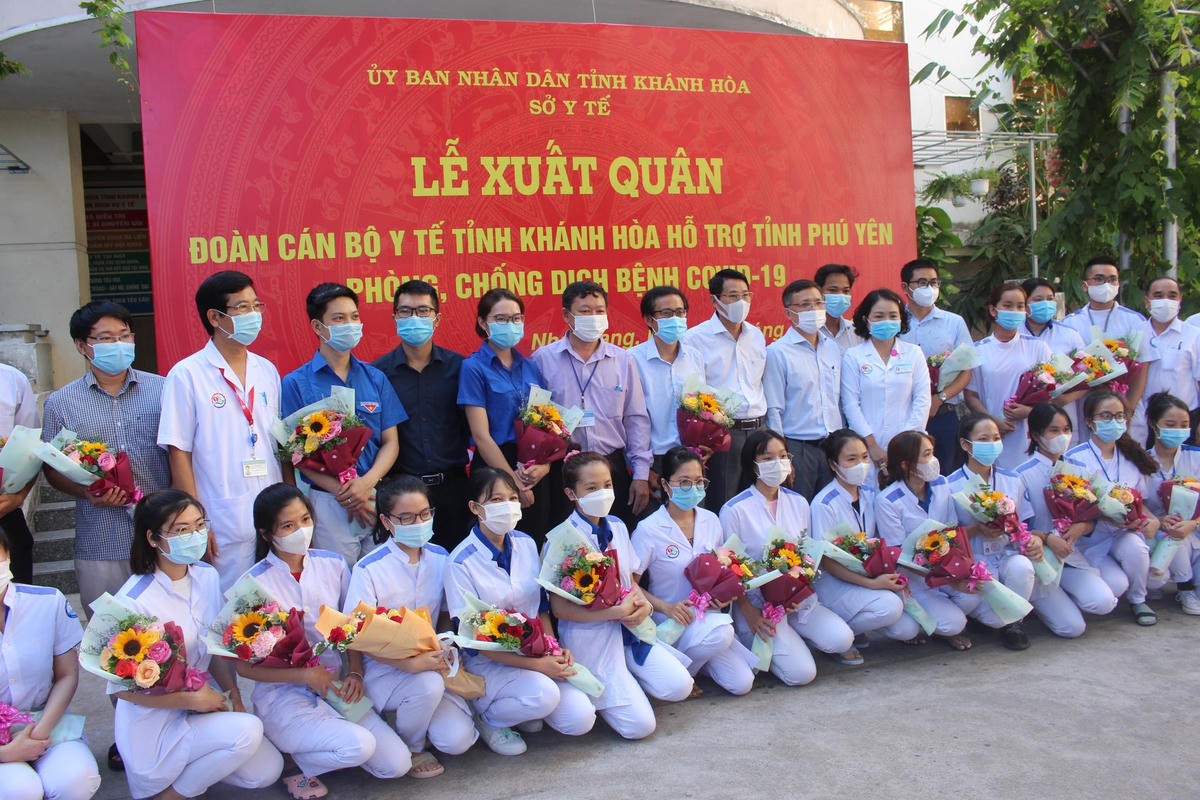 Lễ xuất quân của Đoàn y bác sĩ Khánh Hòa đi chi viện cho Phú Yên để dập dịch.