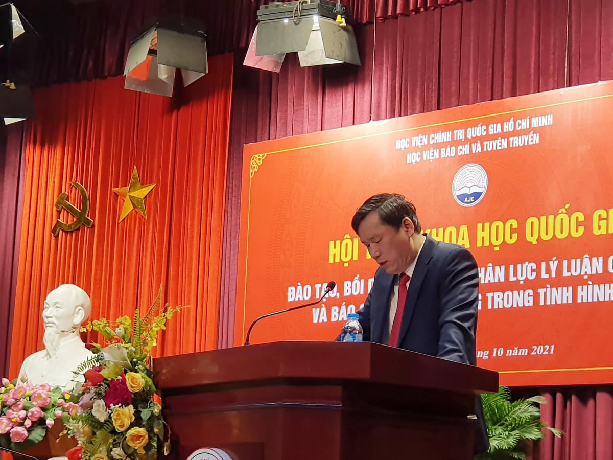 PGS.TS Lê Văn Lợi, Phó Giám đốc Học viện Chính trị Quốc gia Hồ Chí Minh.