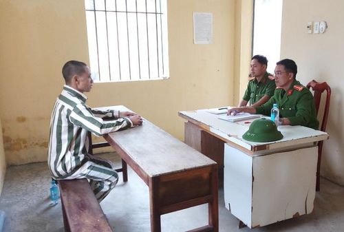 Đối tượng Nguyễn Văn Võ tại cơ quan công an.