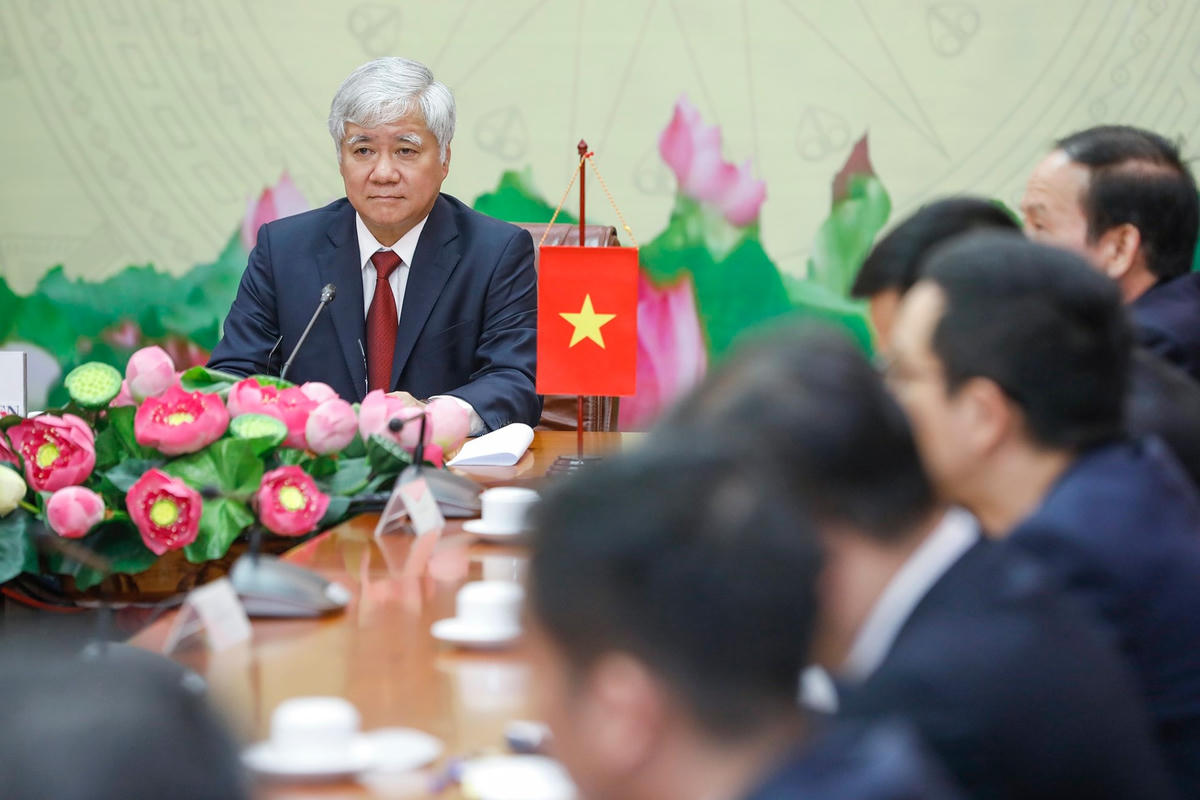 Bí thư Trung ương Đảng, Chủ tịch UBTƯ MTTQ Việt Nam Đỗ Văn Chiến phát biểu tại buổi điện đàm.