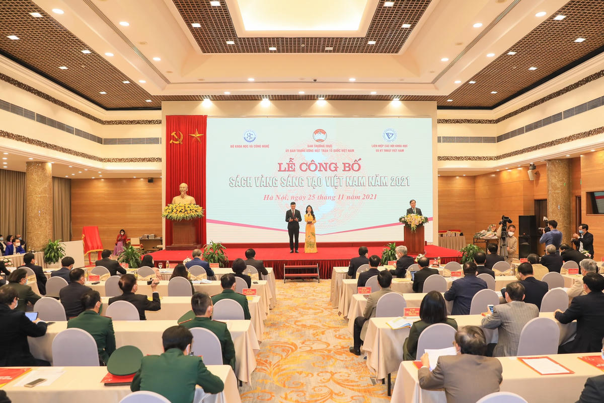Toàn cảnh buổi lễ.