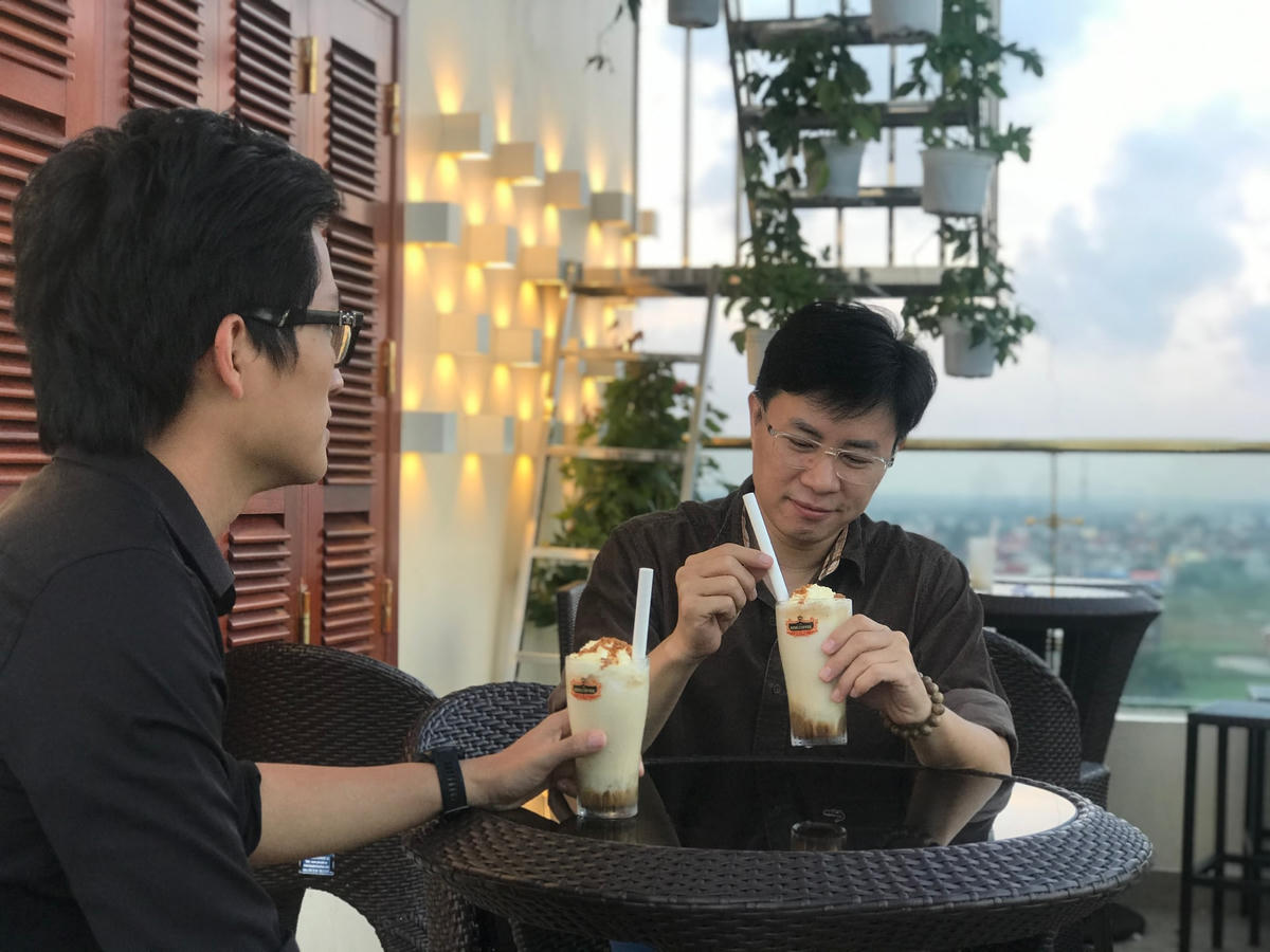 MC Lê Anh: “Hương vị đồ uống King Coffee tại SFY Complex  khó có nơi nào sánh bằng”.
