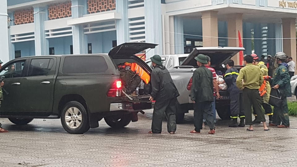 Phó Thủ tướng Trịnh Đình Dũng chỉ đạo công tác cứu hộ tại thủy điện Rào Trăng 3