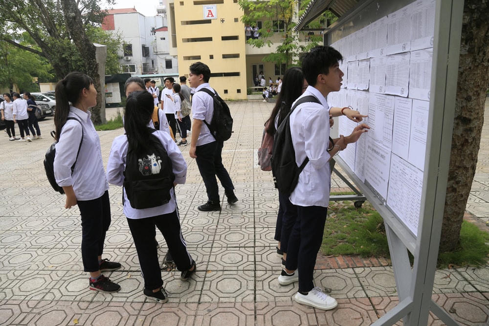 Hôm nay, các địa phương cả mước công bố điểm thi. Ảnh: Phạm Quang Vinh.