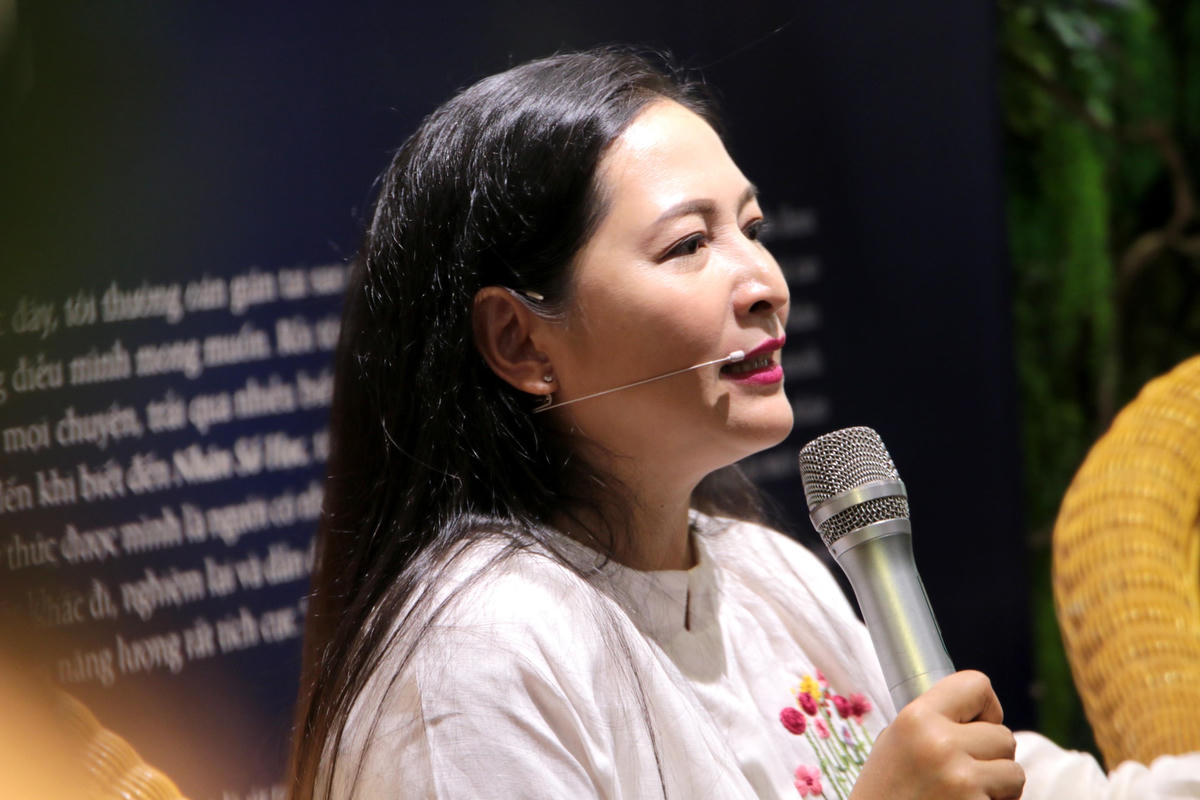 MC Quỳnh Hương - người phát triển “Thay đổi cuộc sống với Nhân số học” từ tác phẩm gốc “The Complete Book of Numerology” của TS David A. Phillips.