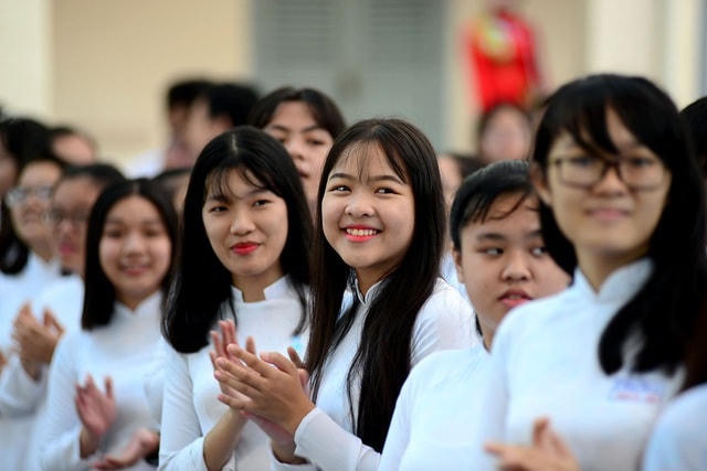Học sinh Trường THPT chuyên Lê Hồng Phong, TP HCM. Ảnh: Nguyễn Quang.