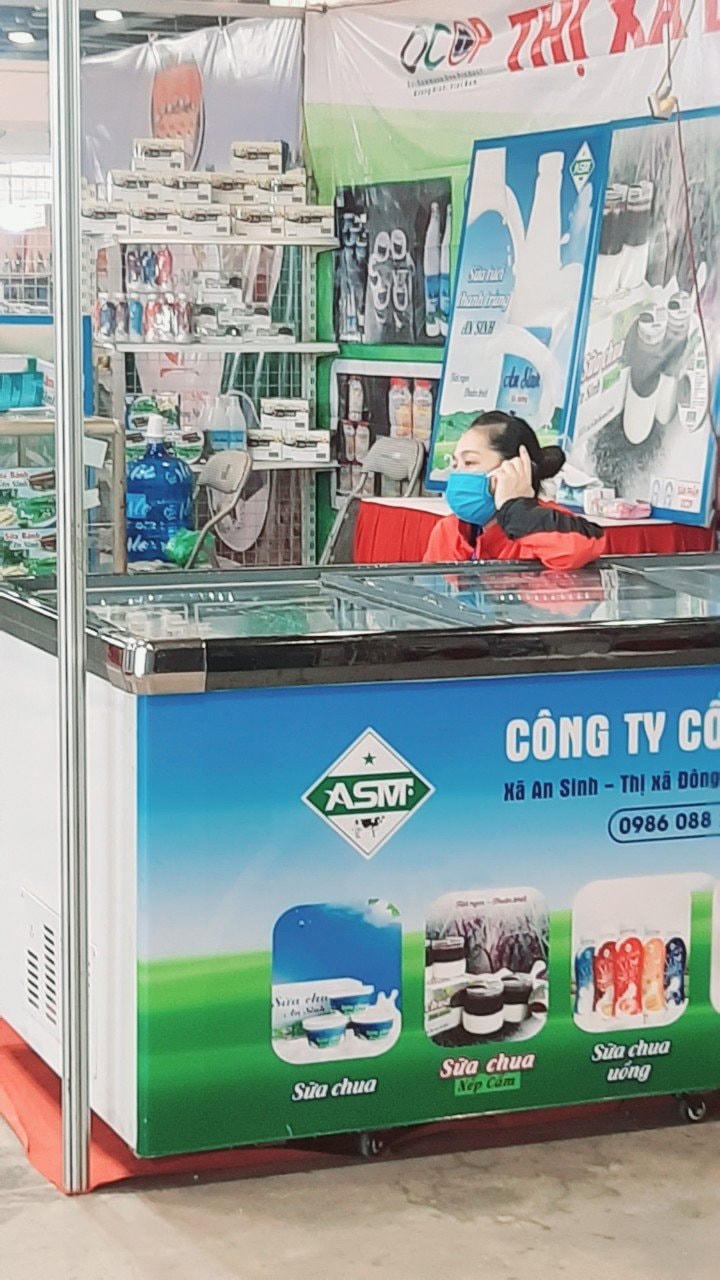 Các tiểu thương mong ngóng đến ngày hội chợ nhộn nhịp sôi động như trước khi xảy ra dịch Covid-19.