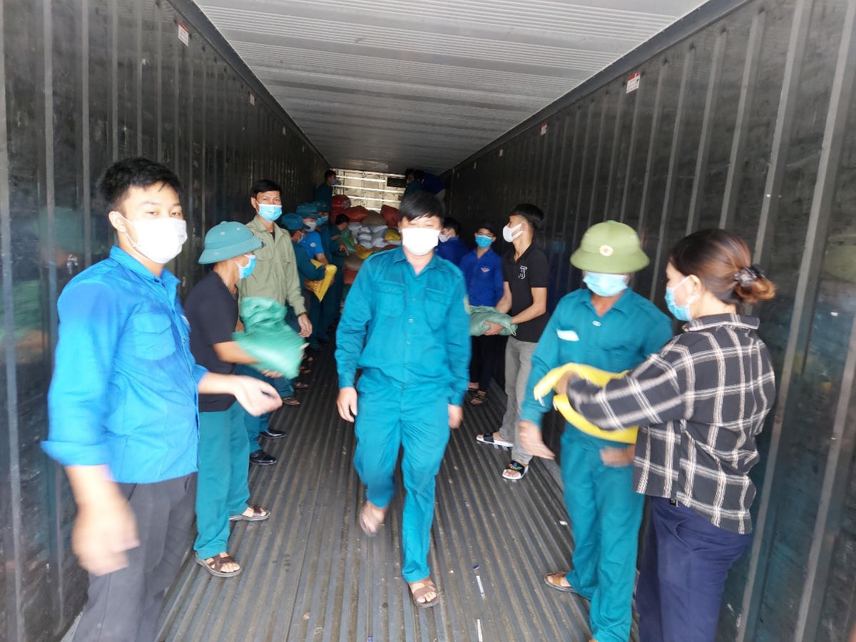 Hà Tĩnh: Huyện Kỳ Anh ủng hộ hơn 129 tấn lương thực, thực phẩm cho đồng bào miền Nam