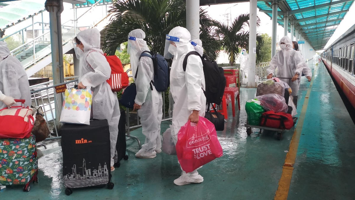 Nhóm công dân trở về trong đợt 2 là những đối tượng ưu tiên như người có công, người già, trẻ nhỏ...